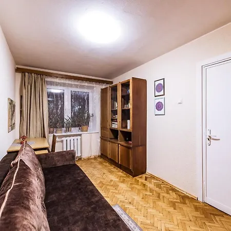 Cozy In With Free Parking