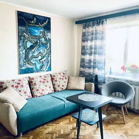 Cozy In With Free Parking *